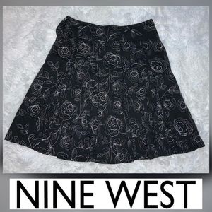 Nine west pleated skirt black women waist 28”